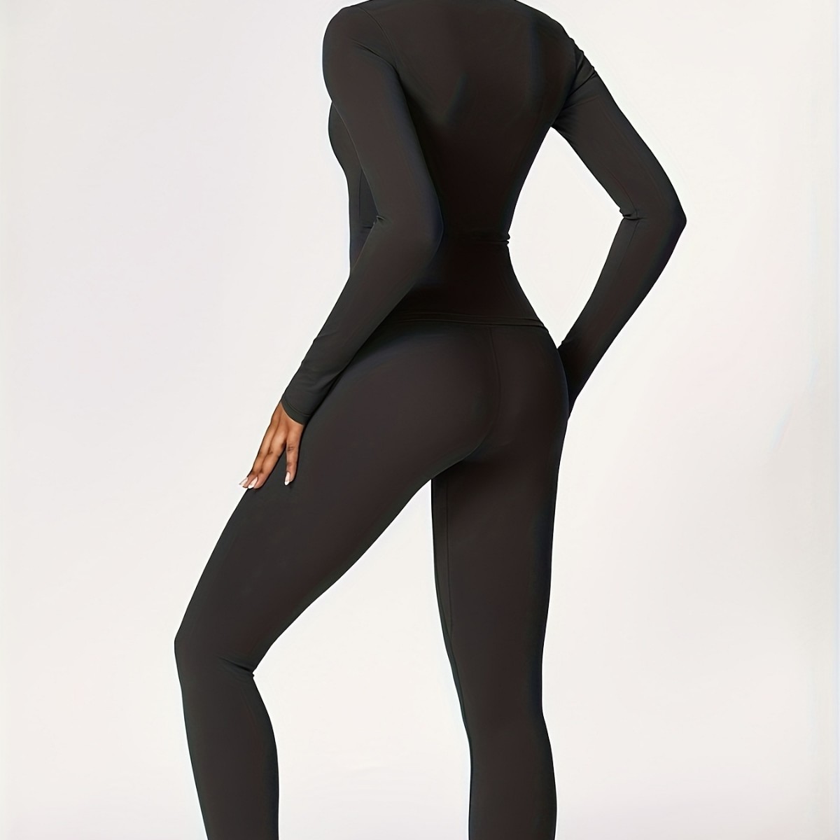 Tight-fitting yoga suit slim l - Pilates & Yoga Unleashed Studio review and price