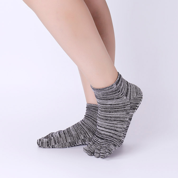 Non-Slip Yoga Socks with Grips - Pilates Yoga Workout review and price